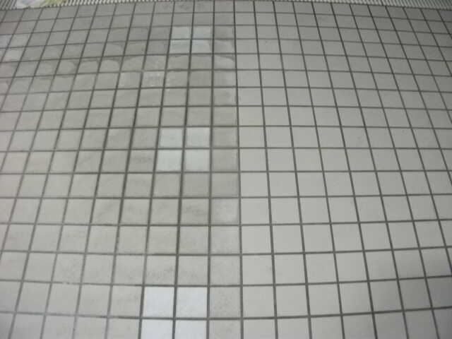 左：防滑施工前｜右：防滑施工後