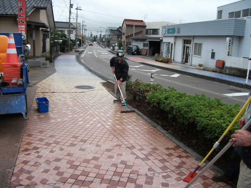 富山市舗道の滑り止め施工